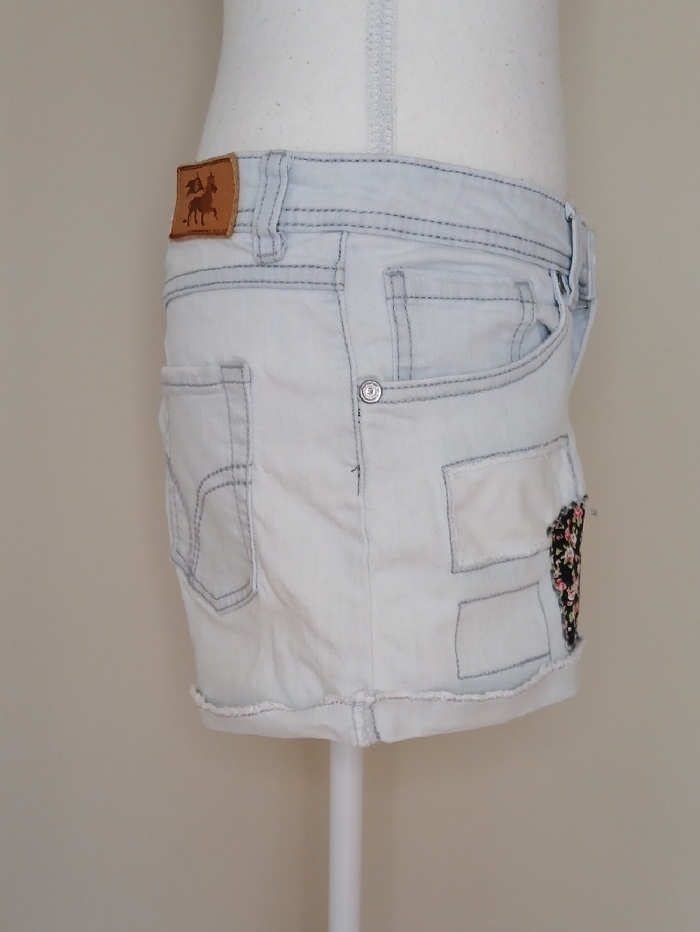 Element Low Rise Patchwork Denim Shorts Size  10 - Picture 4 of 8